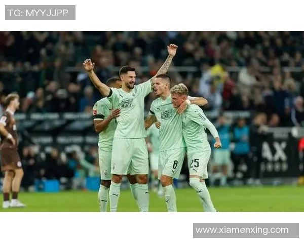 门兴主场大胜法兰克福，豪取3分锁定欧冠资格